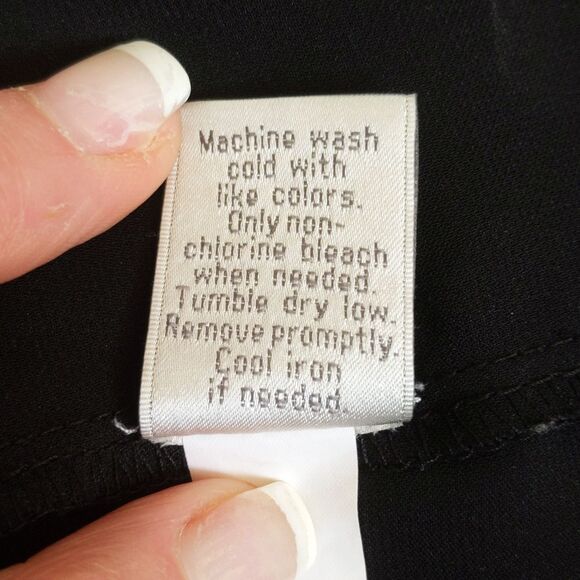 LC Lauren Conrad black polyester v-neck blouse, lace yoke, button down XS - Picture 7 of 7